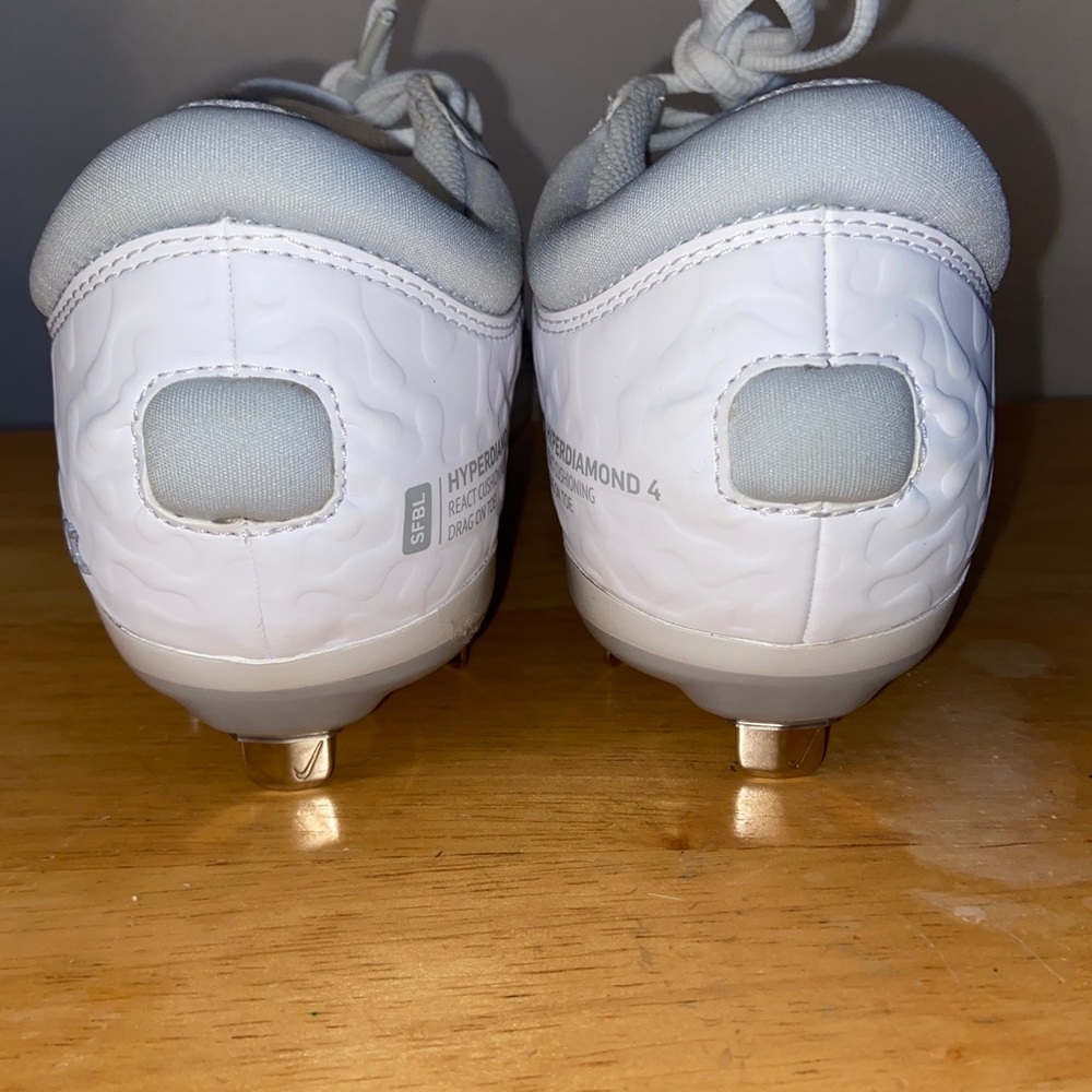 Nike Womens Hyperdiamond 4 Pro React Fastpitch Softball Cleats CZ5917-100 Size 8 - Picture 3 of 5